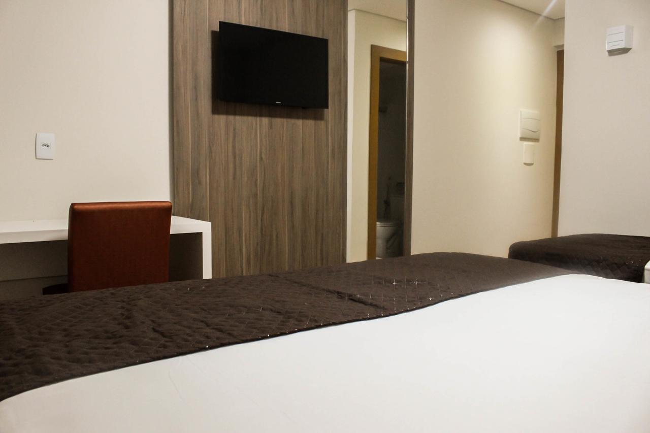 Hotel Caju De Ouro 费拉迪圣安娜 外观 照片